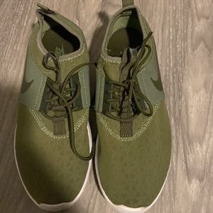 Womens green Nikes